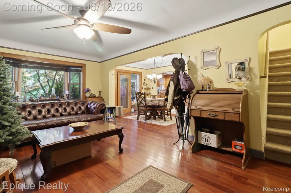 21085 Metroview Road Farmington Hills City, MI 48335