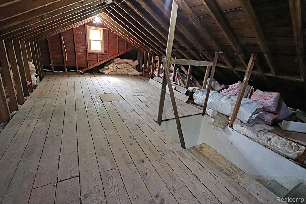 19336 Centralia Redford Charter Township, MI 48240