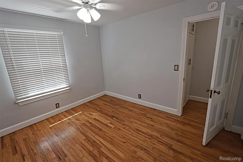 19336 Centralia Redford Charter Township, MI 48240