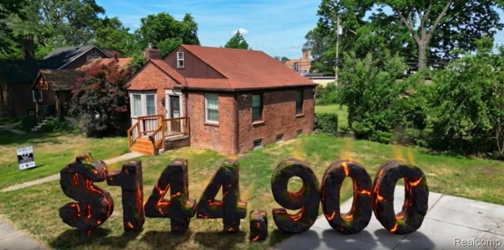19336 Centralia Redford Charter Township, MI 48240