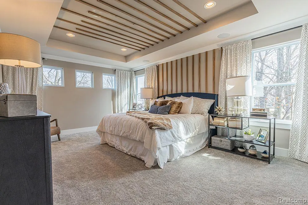 4407 EDISON BOULEVARD Fenton City, MI 48451