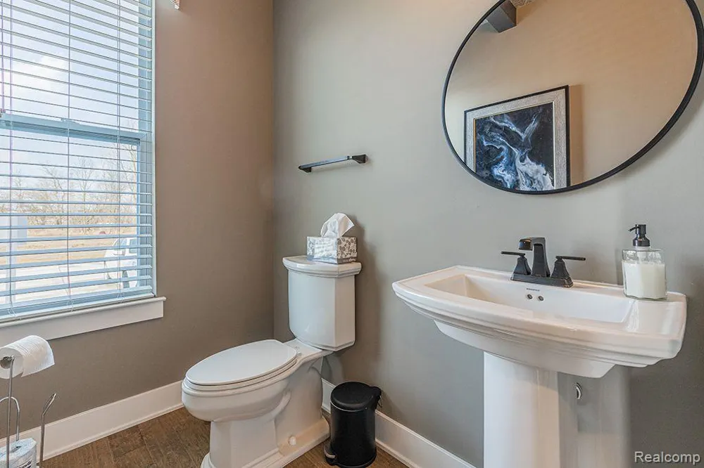 4407 EDISON BOULEVARD Fenton City, MI 48451