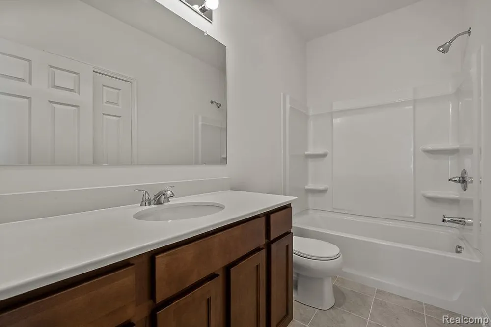 5630 Fir Court Almont Township, MI 48003