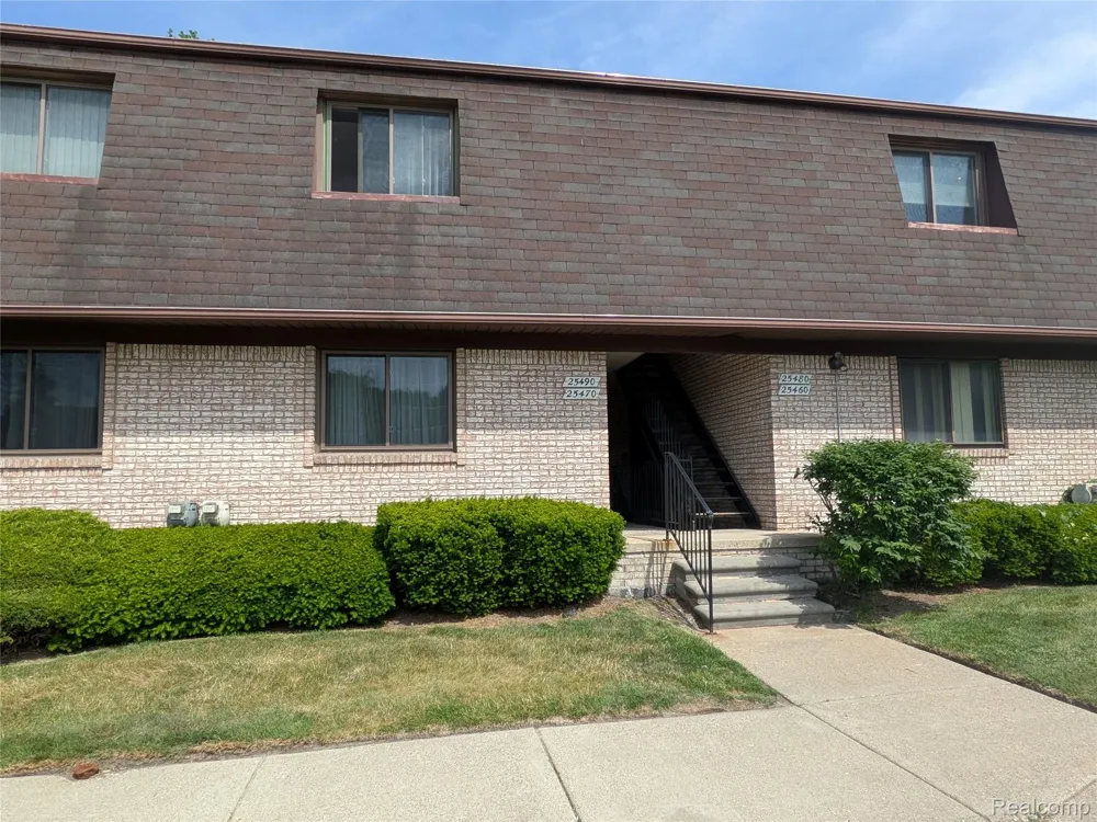 25470 Quarter Deck Street Harrison Charter Township, MI 48045