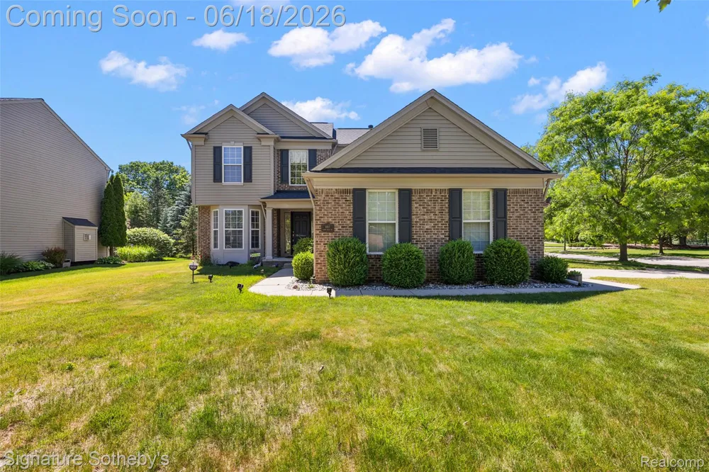997 River Rock Drive Holly Township, MI 48442