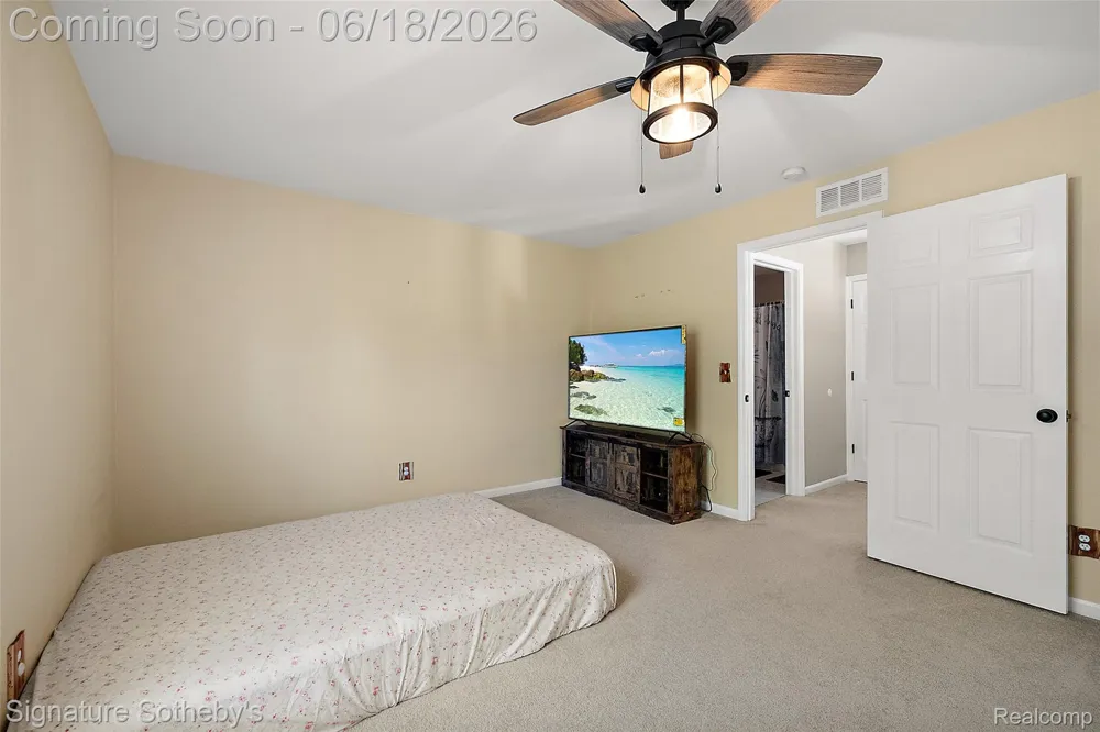 997 River Rock Drive Holly Township, MI 48442