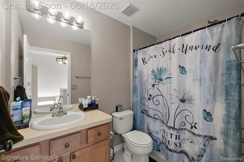 997 River Rock Drive Holly Township, MI 48442