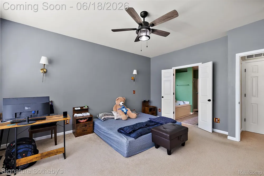 997 River Rock Drive Holly Township, MI 48442