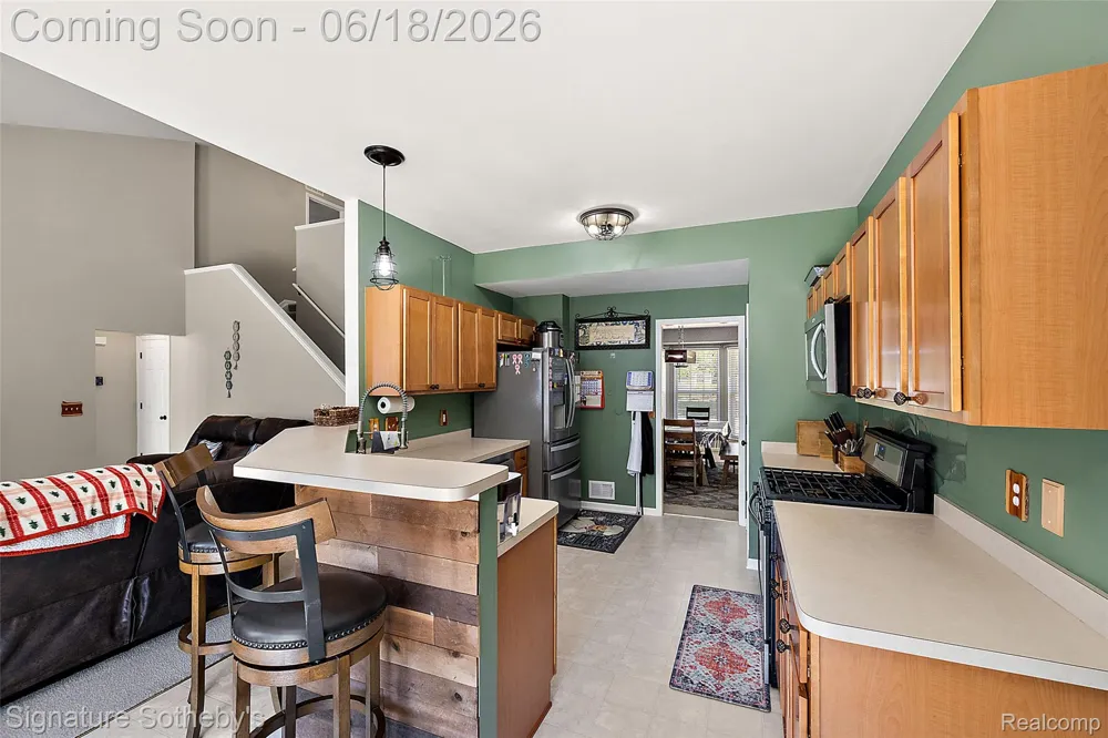 997 River Rock Drive Holly Township, MI 48442