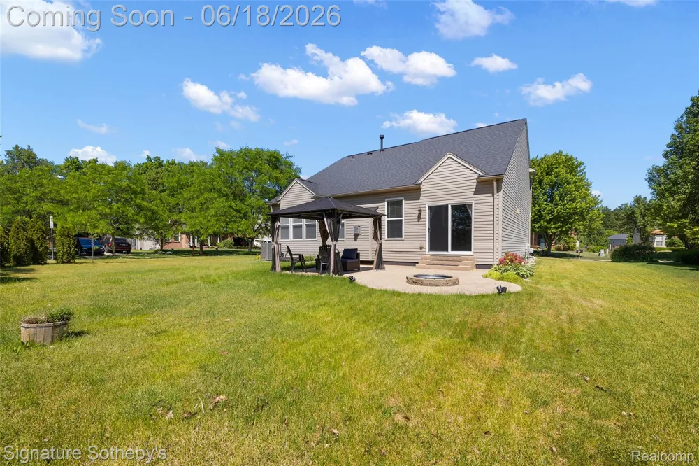997 River Rock Drive Holly Township, MI 48442