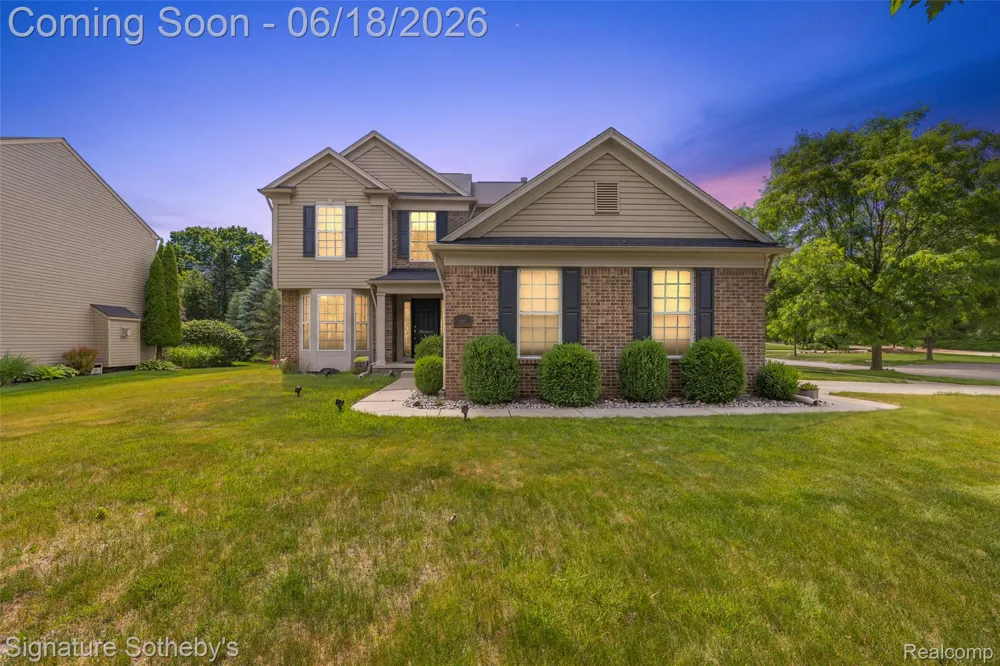997 River Rock Drive Holly Township, MI 48442
