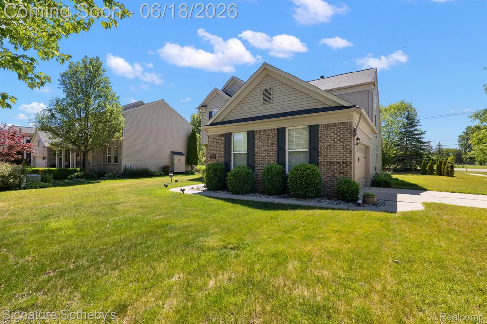 997 River Rock Drive Holly Township, MI 48442