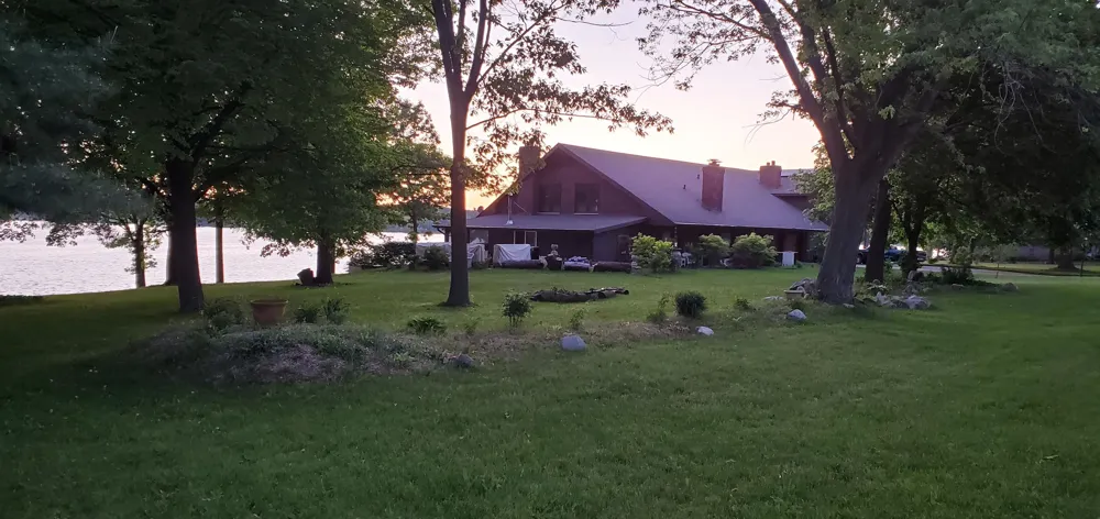 1084 Clubhouse Drive Broomfield Township, MI 48893