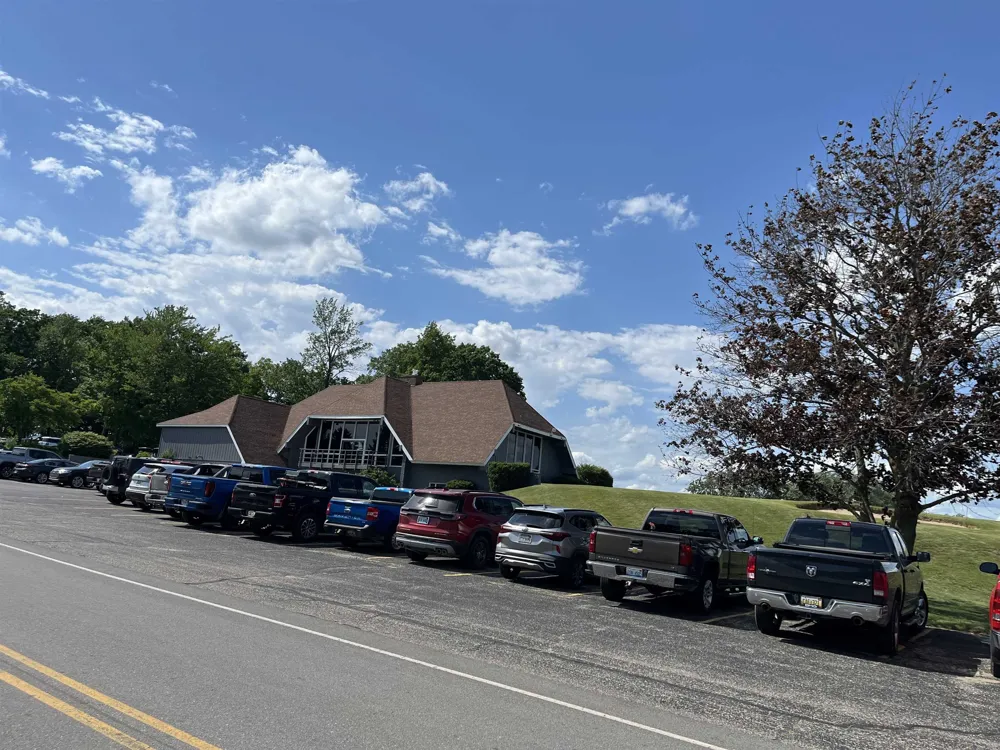 1084 Clubhouse Drive Broomfield Township, MI 48893