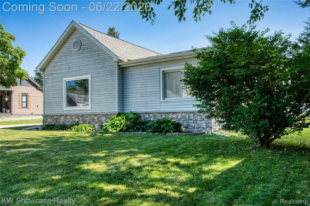 134 2nd Street Lapeer City, MI 48455