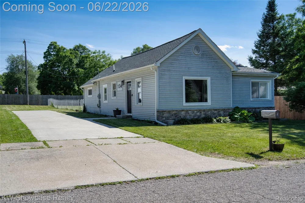 134 2nd Street Lapeer City, MI 48455