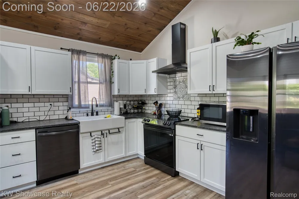 134 2nd Street Lapeer City, MI 48455