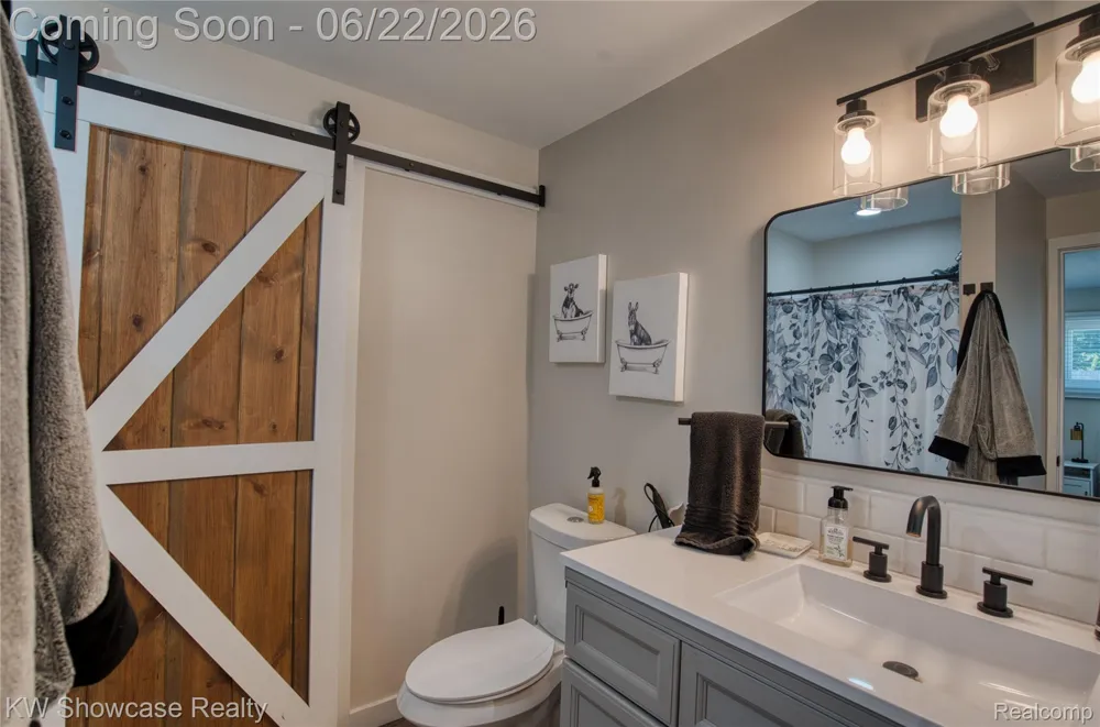 134 2nd Street Lapeer City, MI 48455