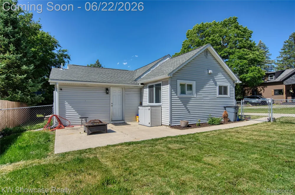 134 2nd Street Lapeer City, MI 48455