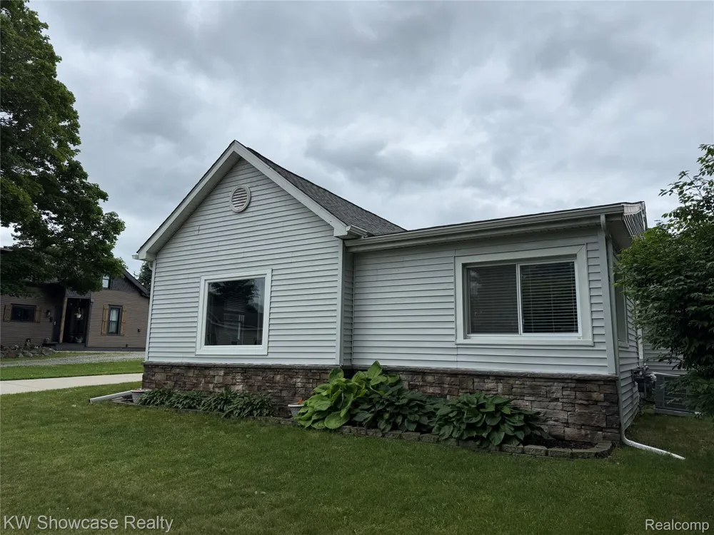 134 2nd Street Lapeer City, MI 48455