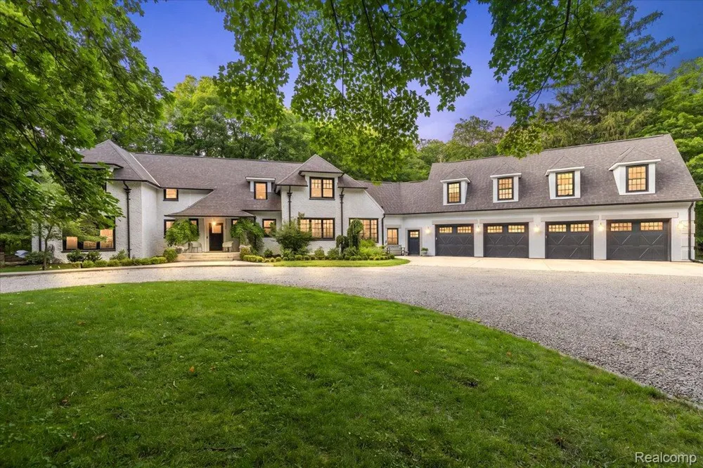 31505 Kennoway Court Beverly Hills Village, MI 48025