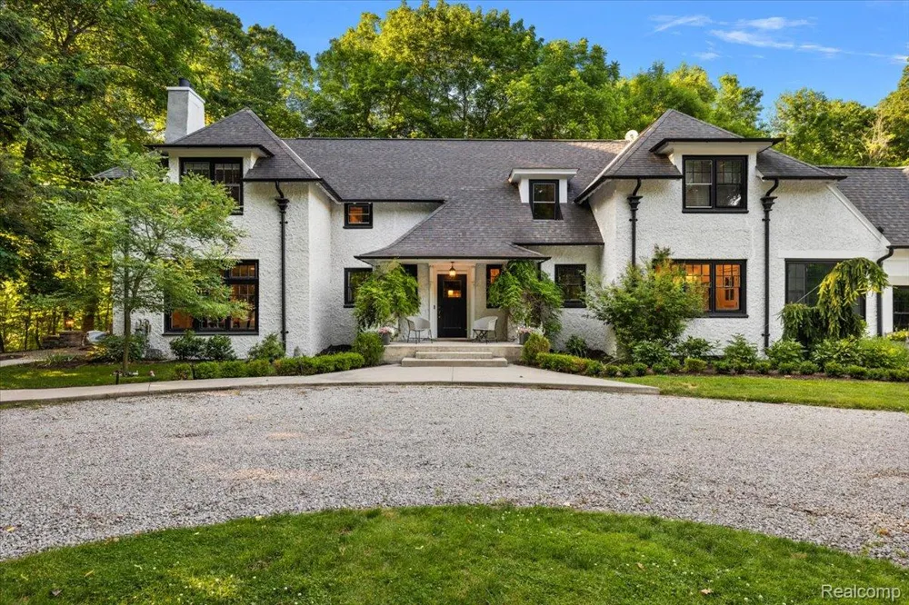 31505 Kennoway Court Beverly Hills Village, MI 48025