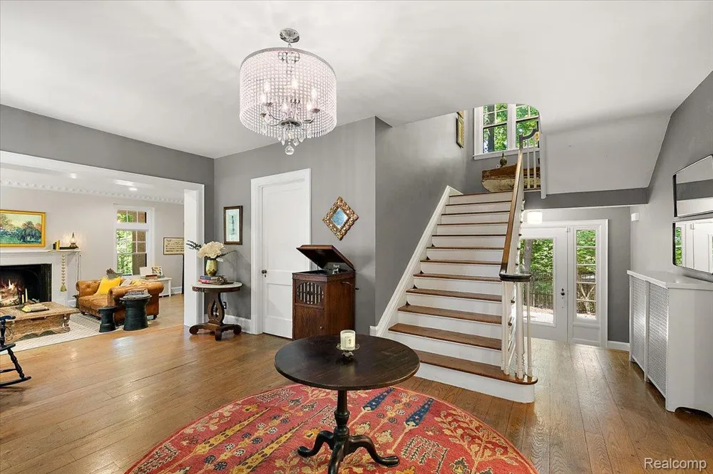 31505 Kennoway Court Beverly Hills Village, MI 48025
