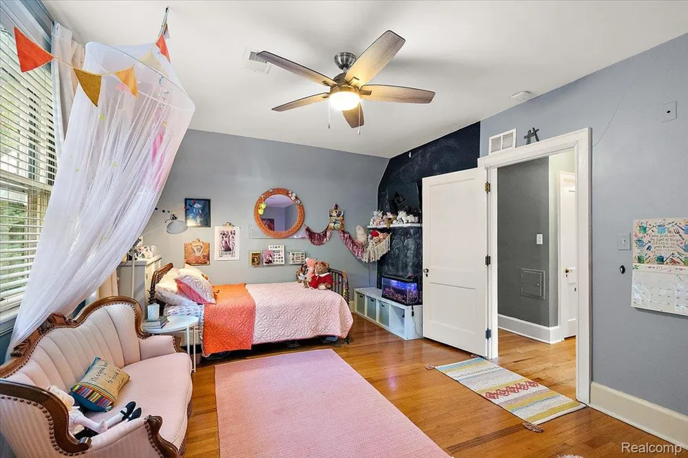 31505 Kennoway Court Beverly Hills Village, MI 48025