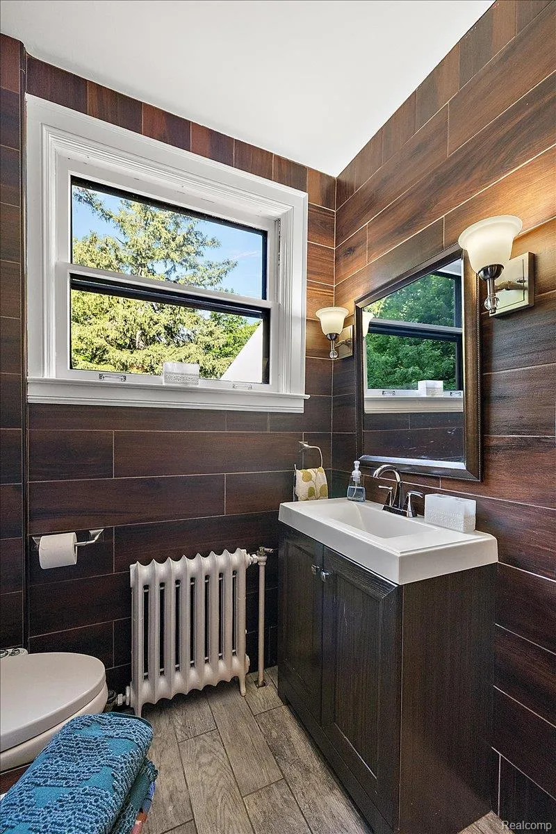 31505 Kennoway Court Beverly Hills Village, MI 48025