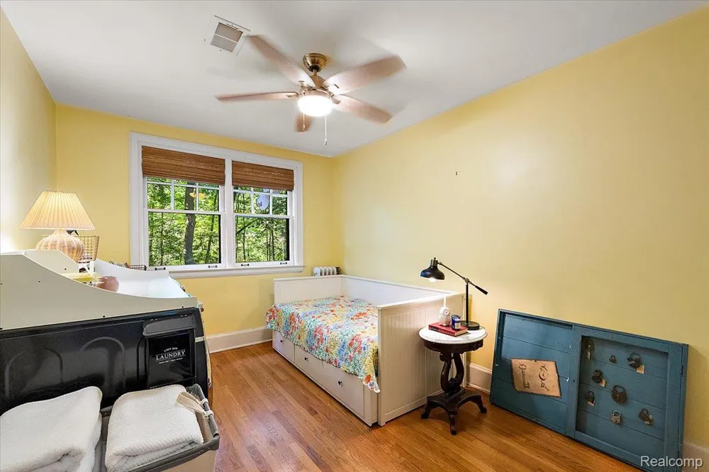 31505 Kennoway Court Beverly Hills Village, MI 48025
