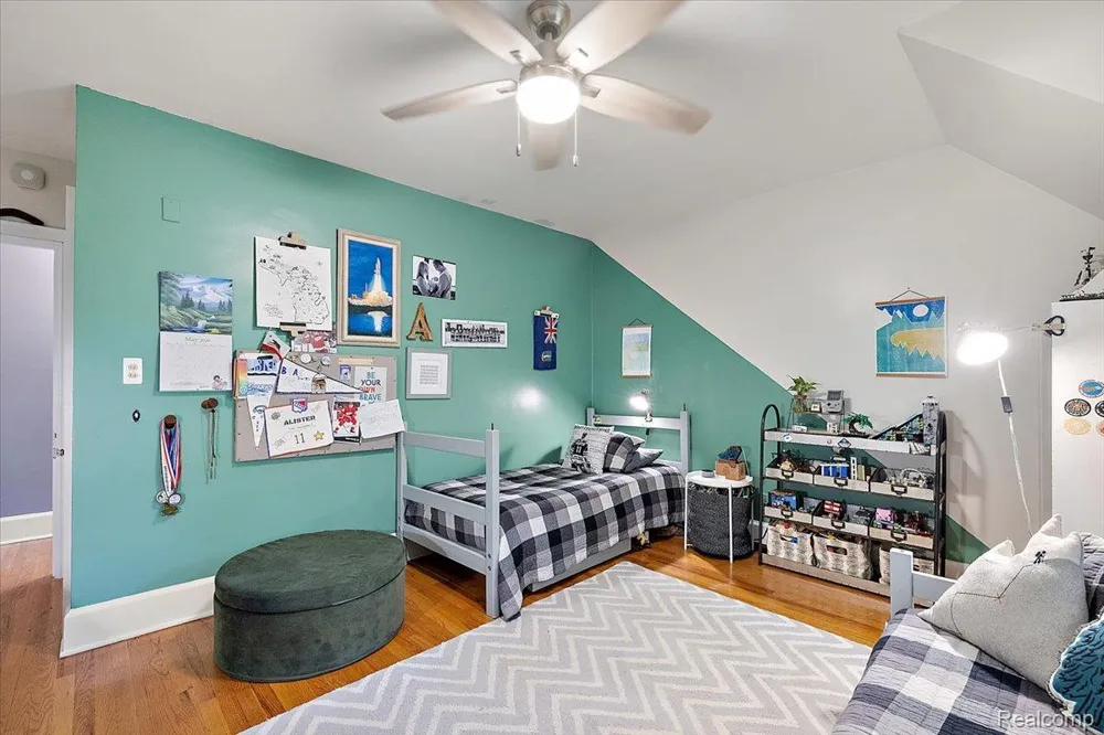 31505 Kennoway Court Beverly Hills Village, MI 48025