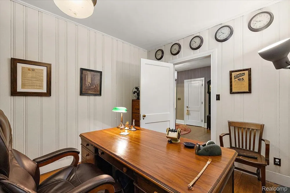 31505 Kennoway Court Beverly Hills Village, MI 48025