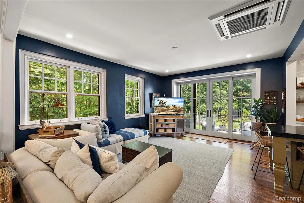 31505 Kennoway Court Beverly Hills Village, MI 48025