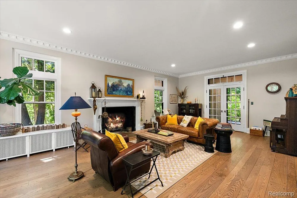31505 Kennoway Court Beverly Hills Village, MI 48025