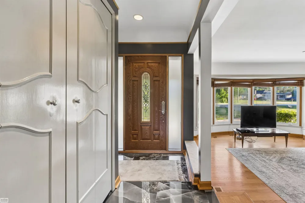 28697 South River Road Harrison Charter Township, MI 48045