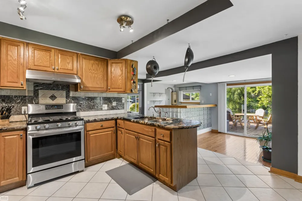 28697 South River Road Harrison Charter Township, MI 48045