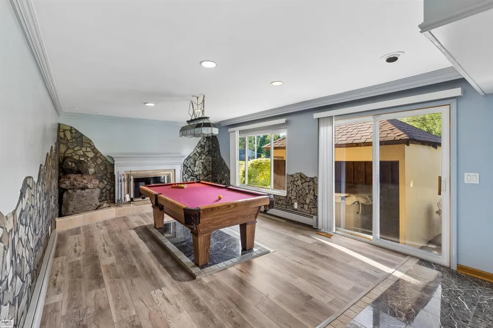 28697 South River Road Harrison Charter Township, MI 48045