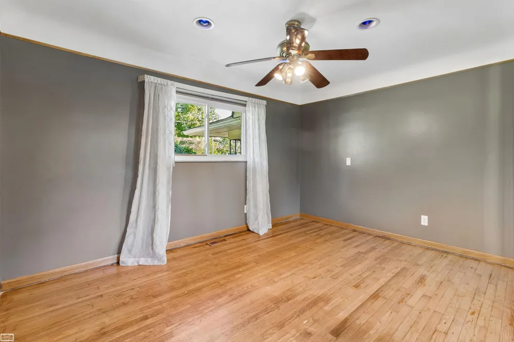 28697 South River Road Harrison Charter Township, MI 48045
