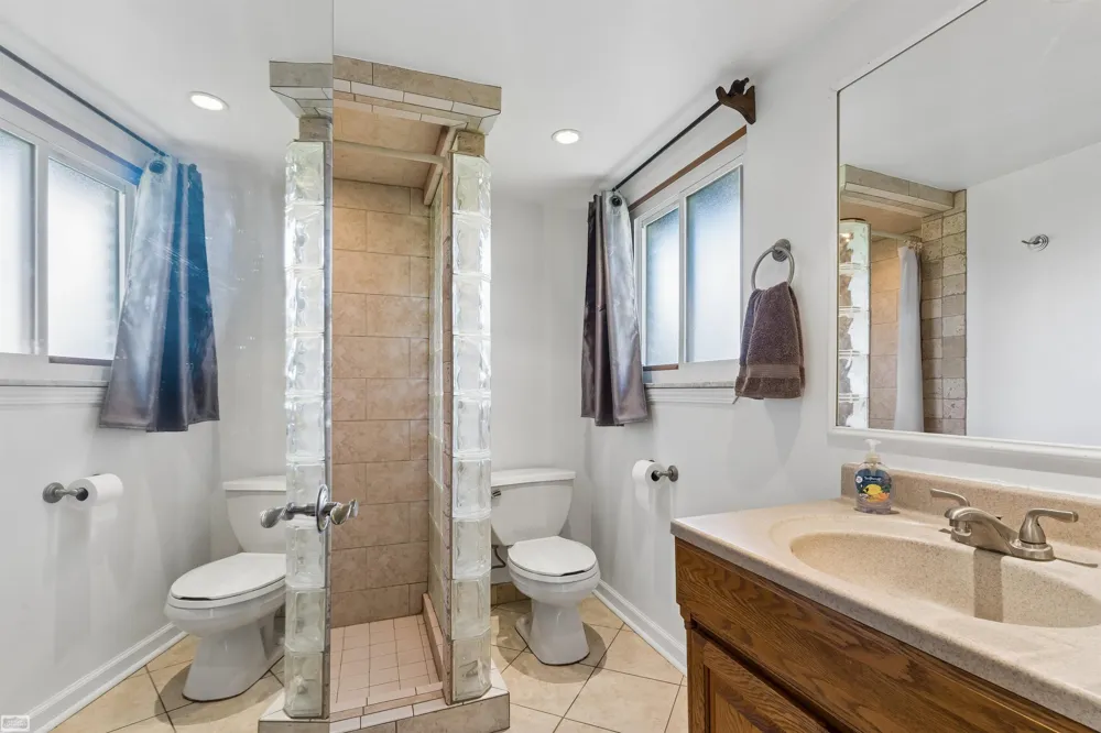 28697 South River Road Harrison Charter Township, MI 48045