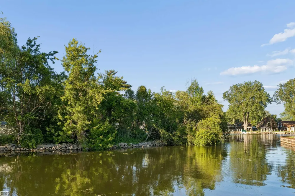 28697 South River Road Harrison Charter Township, MI 48045