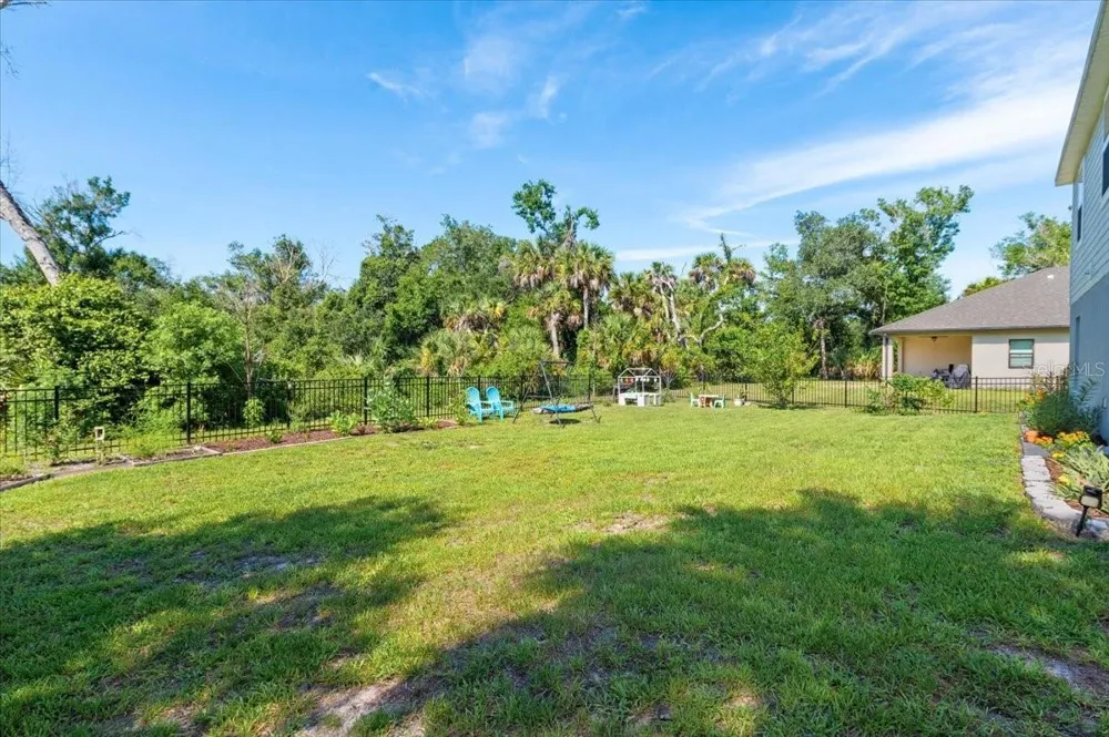 2737 E PRICE BOULEVARD North Port, FL 34288