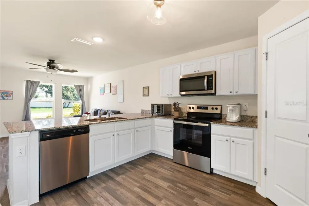 2737 E PRICE BOULEVARD North Port, FL 34288