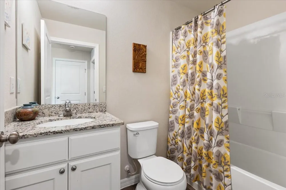 2737 E PRICE BOULEVARD North Port, FL 34288