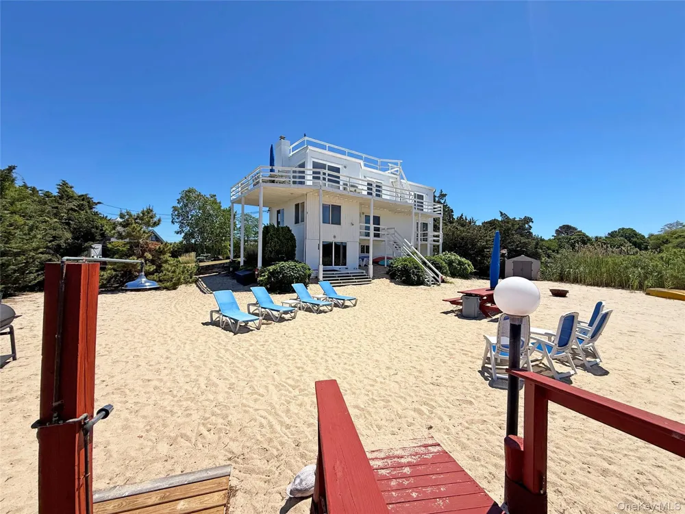 19 Cold Spring Court Southampton, NY 11968