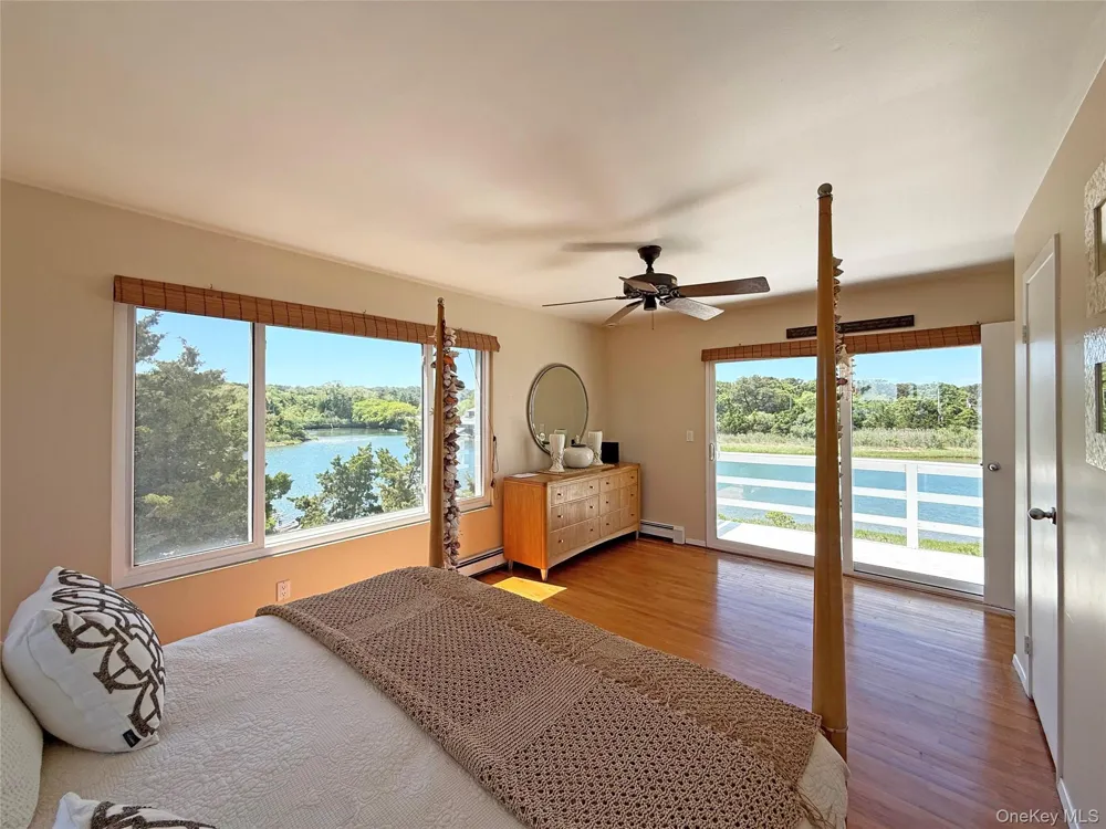 19 Cold Spring Court Southampton, NY 11968