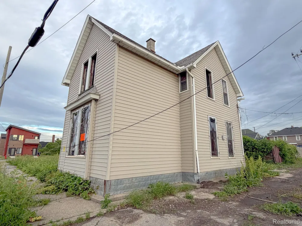 1726 Pine Street Detroit City, MI 48216