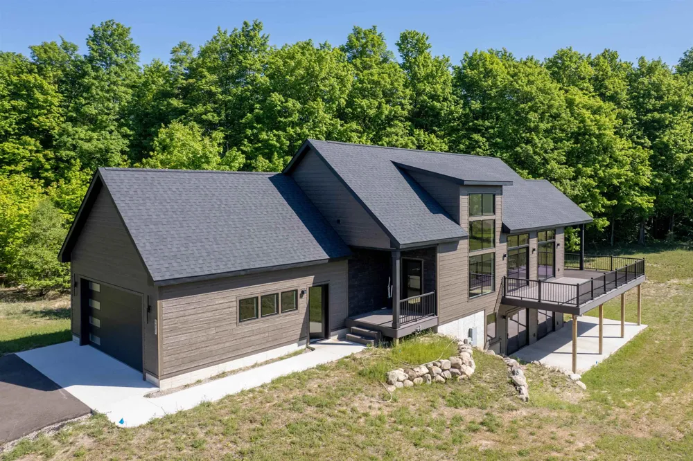 5921 Paradise Ranch Paradise Township, MI 49649
