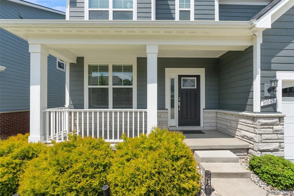 31065 Tremont Lane Beverly Hills Village, MI 48025
