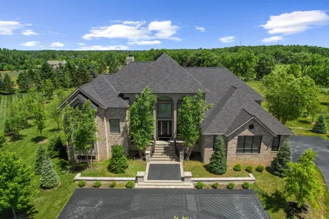 5636 Meadow Lane