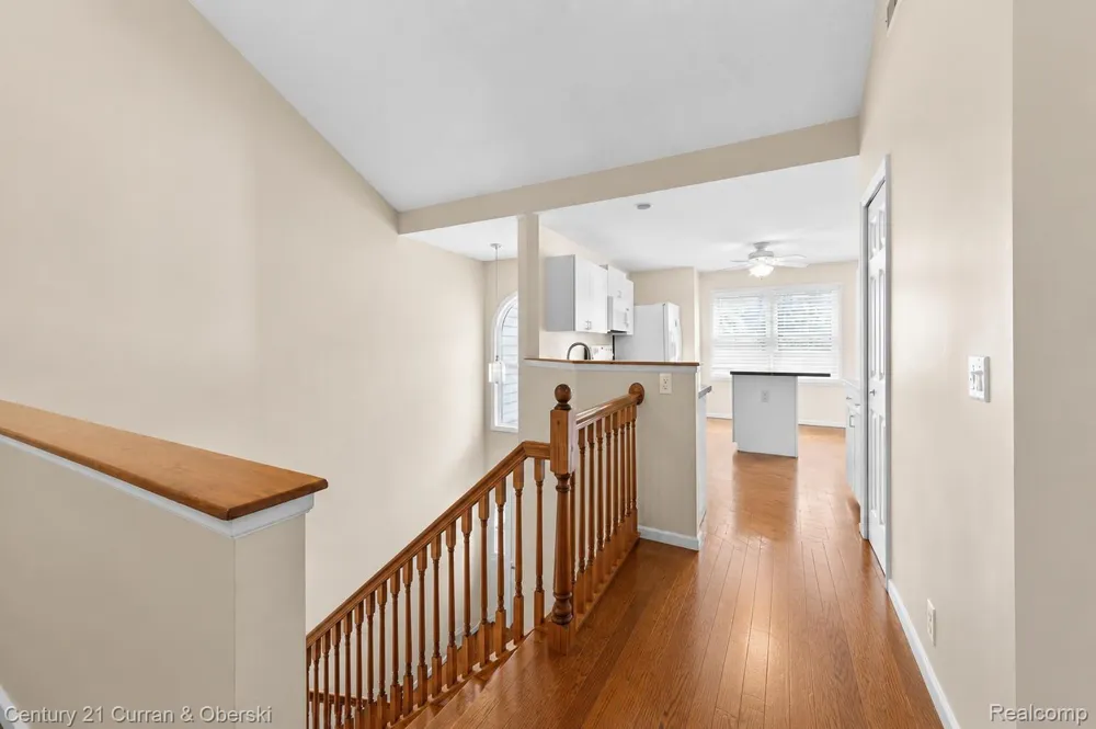 5237 Royal Vale Lane Dearborn City, MI 48126